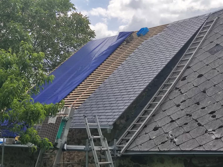 Rénovation de toiture en ardoise à Treignac
